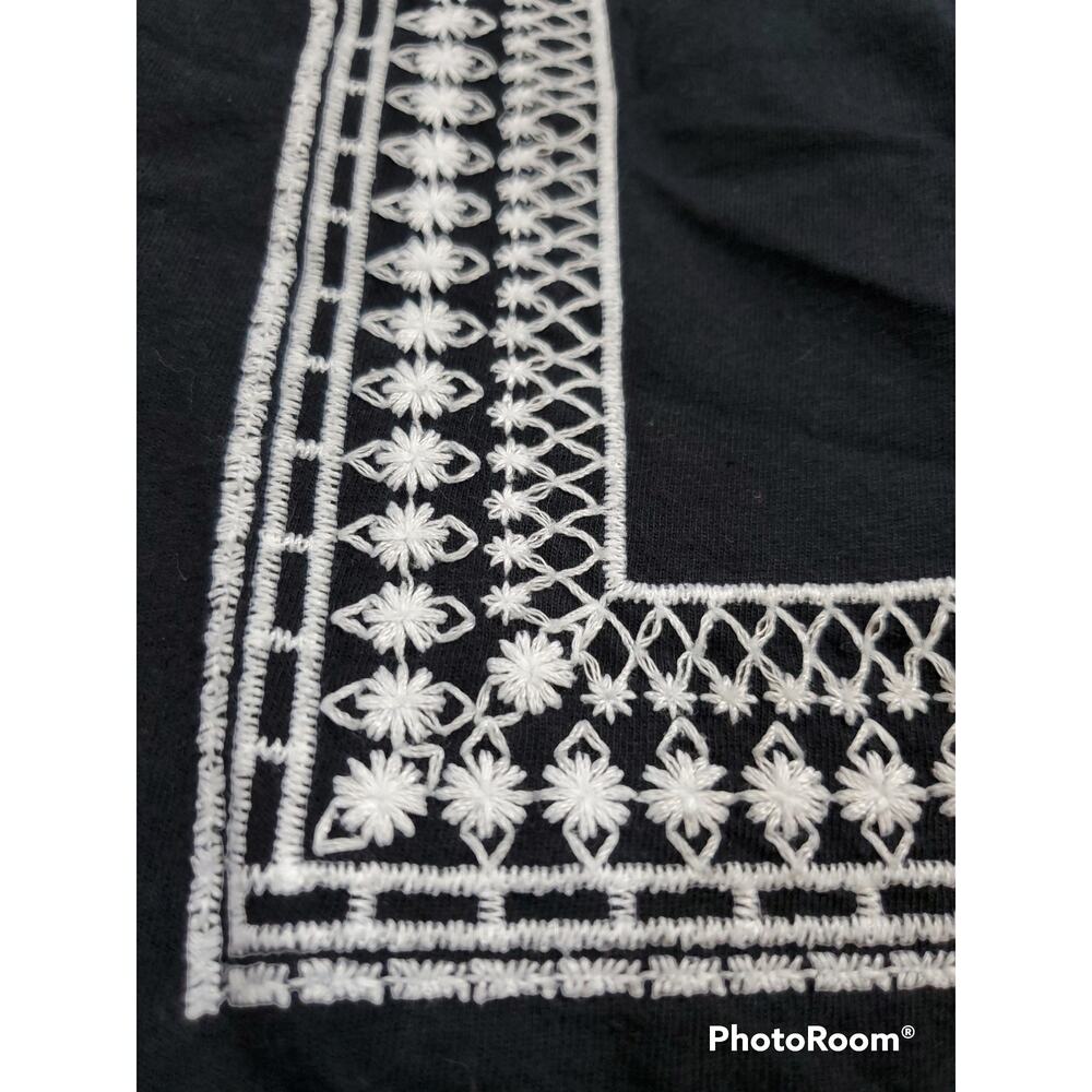 Forever 21 | Embroidered Black Crop Top | Size Medium - Picture 3 of 5